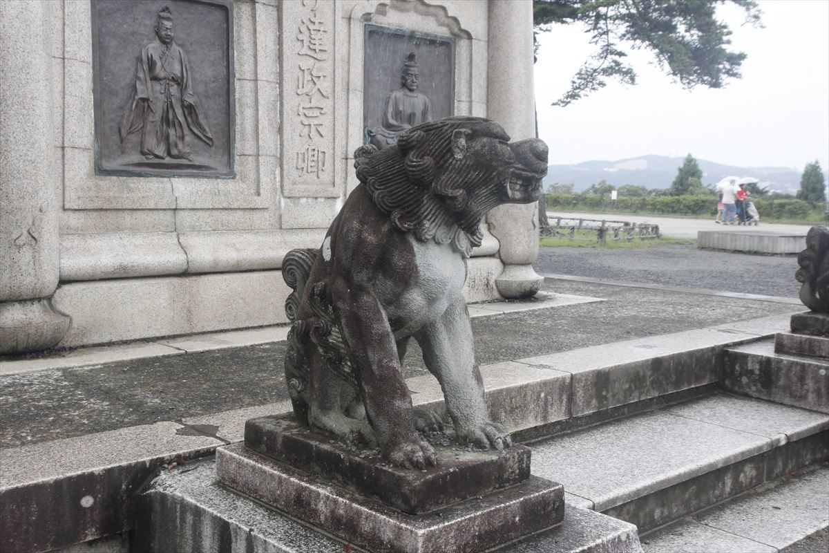Statue of Horse-riding Masamune 伊達政宗卿騎馬像 ＜仙台市